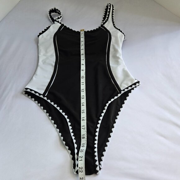 MILUMIA Women One Piece Color Block Bathing Suit Tummy Control Sz M Black/White - Picture 8 of 10